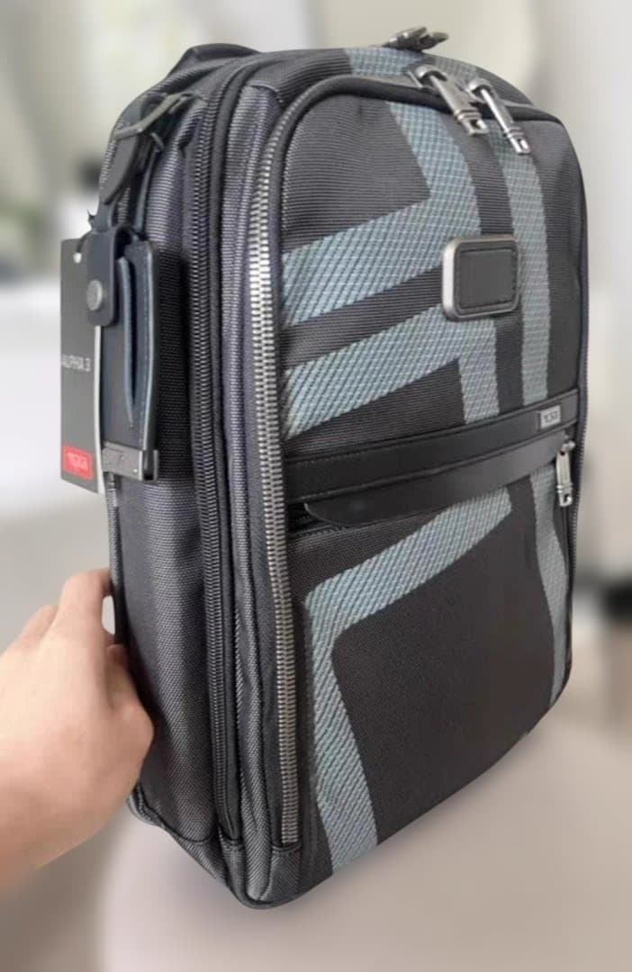 TUMI スリムバックパック 新柄