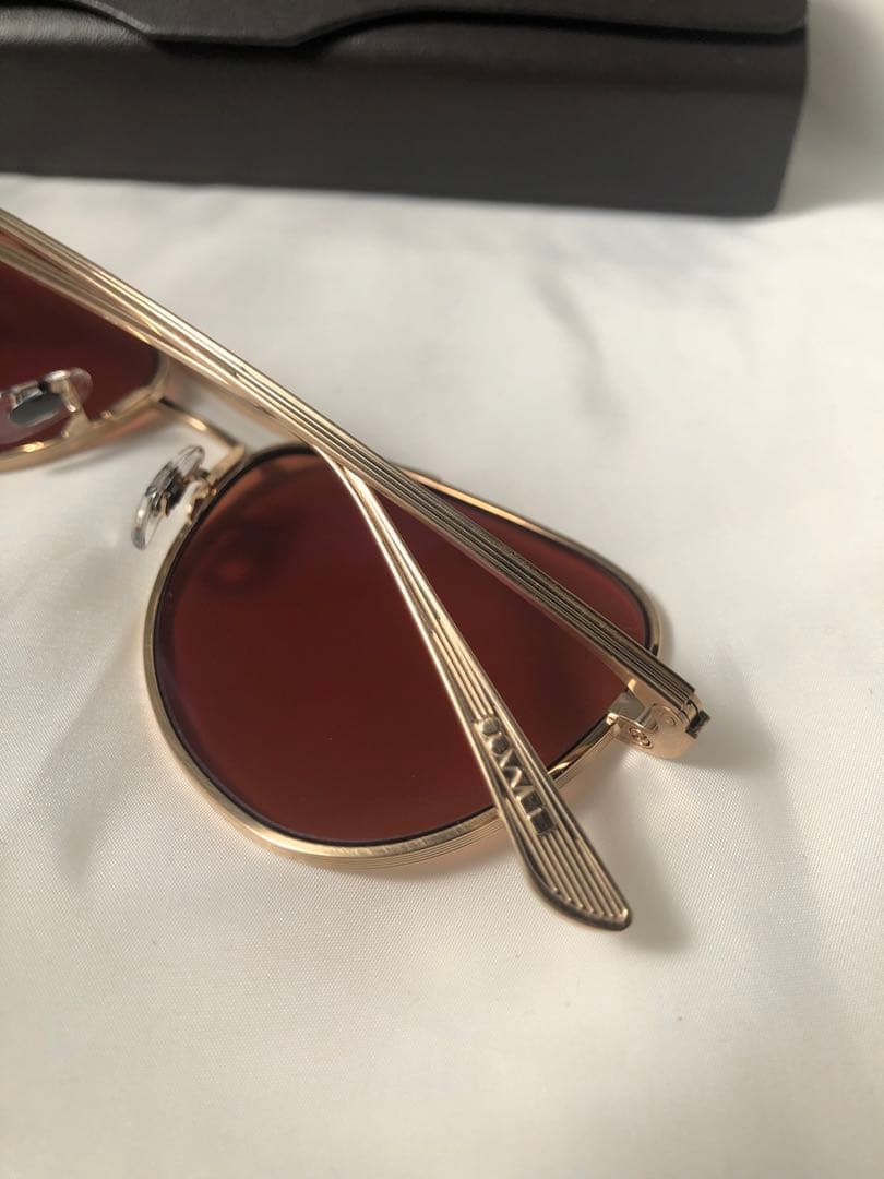 OLIVER PEOPLES×THE ROW EXECUTIVE SUITE
