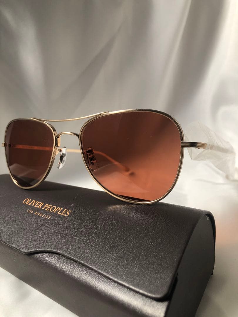 OLIVER PEOPLES×THE ROW EXECUTIVE SUITE