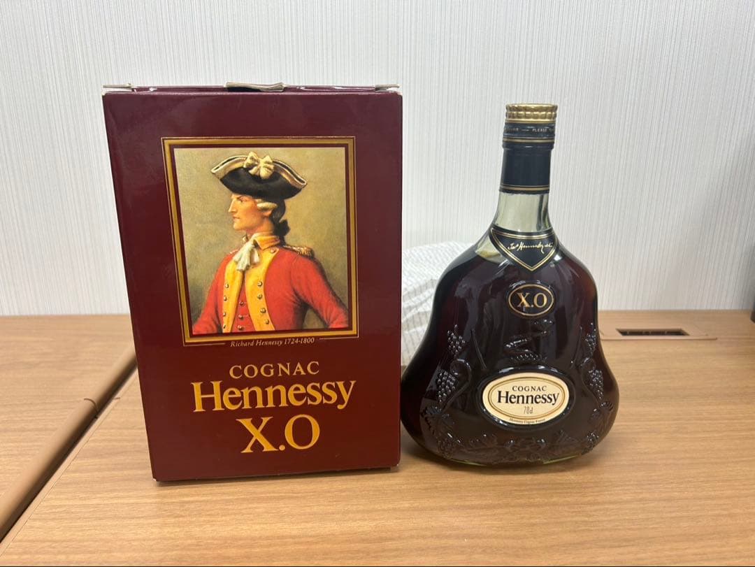 Hennessy X.O ブランデー 箱入り グリーンボトル