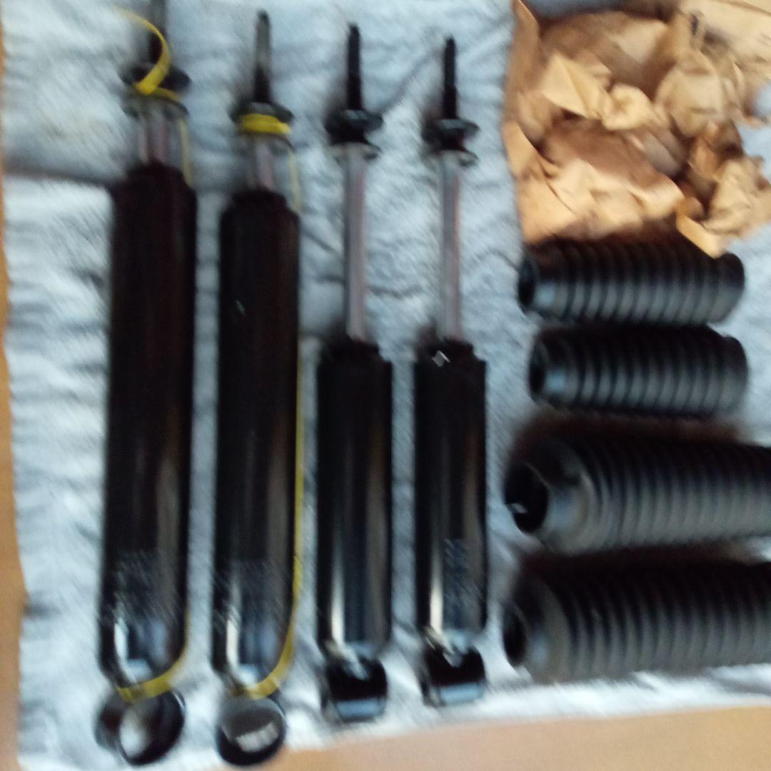 ハイラックスサーフ１３０ショックアブソーバーUS、輸出仕様モンロー