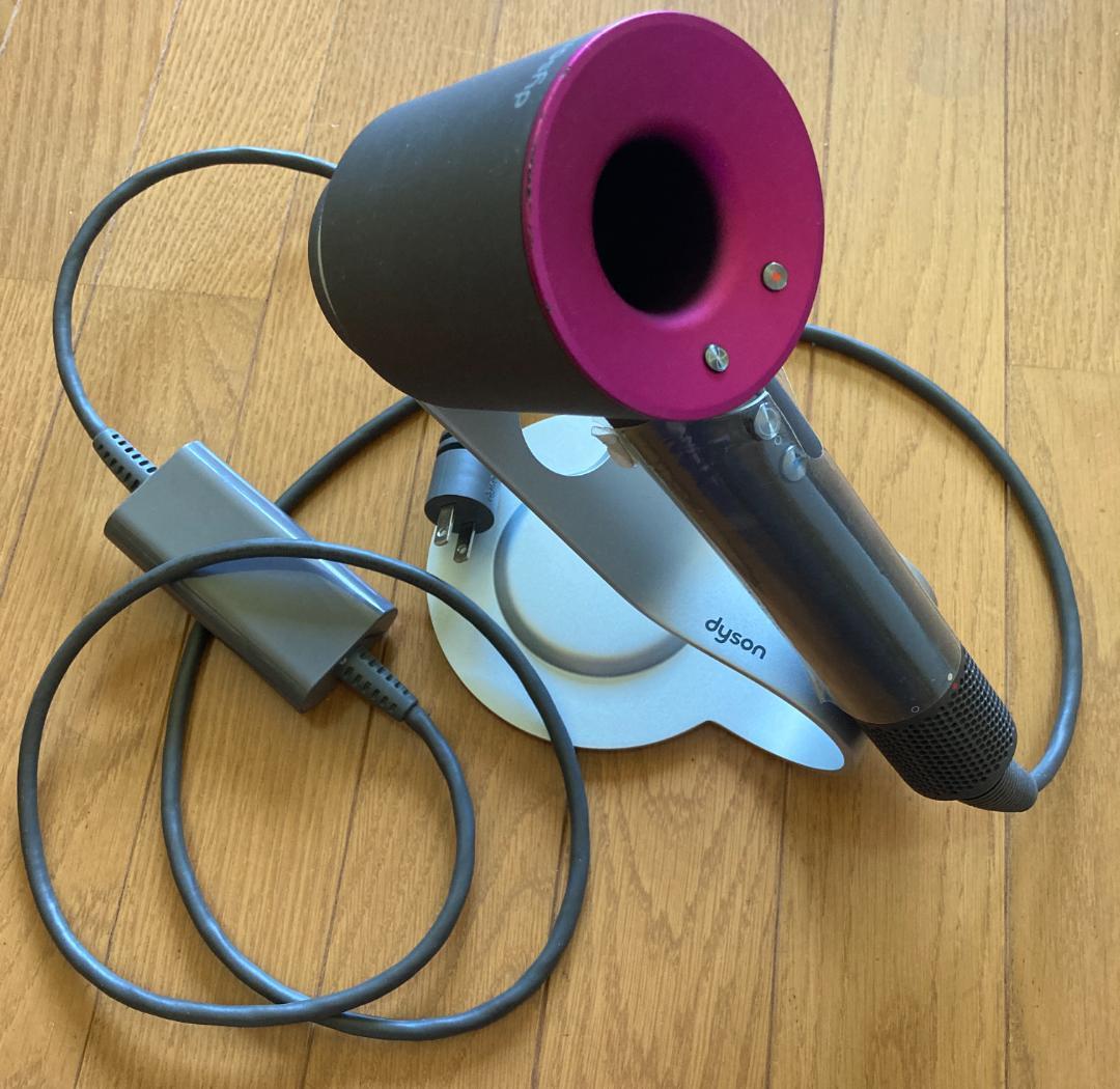 ダイソン　ドライヤー HD01 ＆ スタンド【アタッチメント付き】