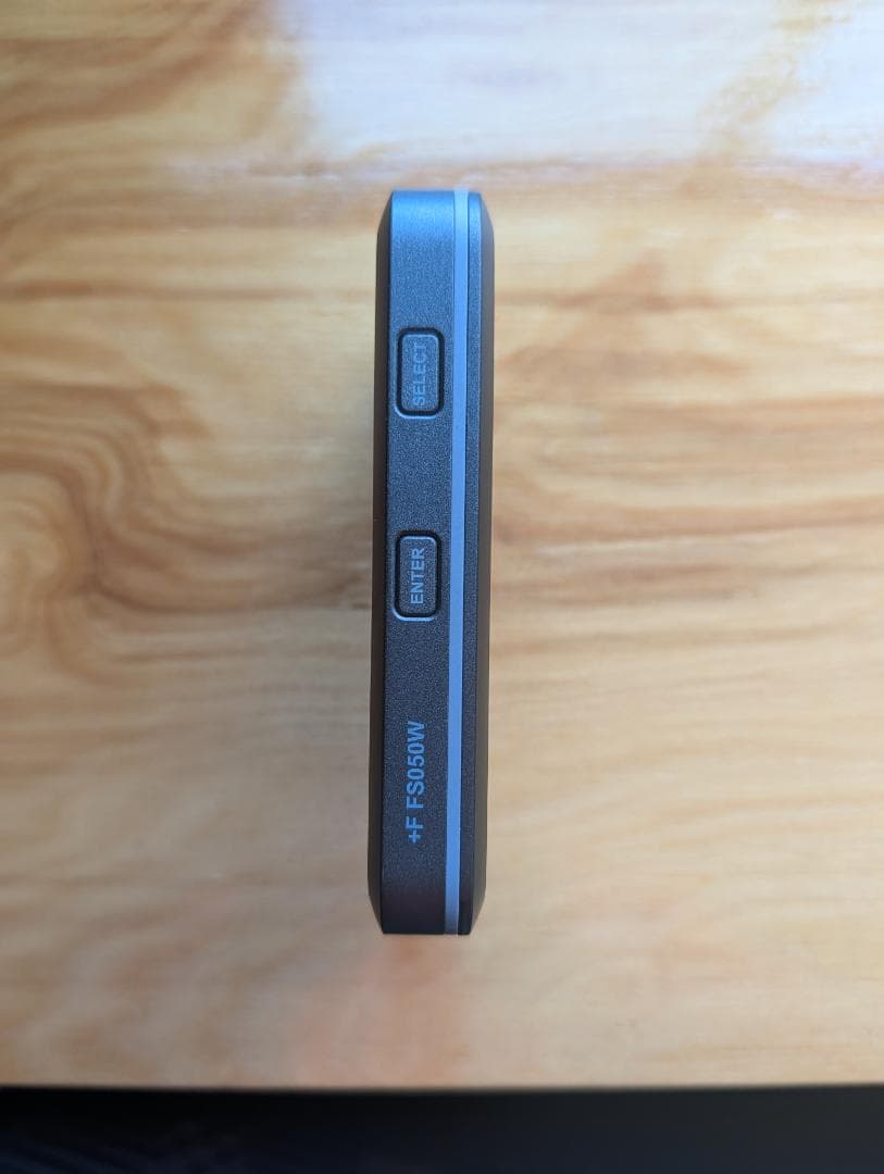 ルーター・ネットワーク機器 +F FS050W