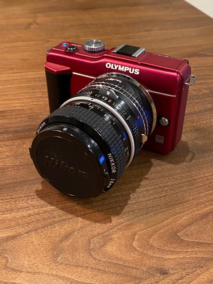 OLYMPUS e-pl1s 赤 ニコンNIKKOR 28㍉1:3.5 レンズ付