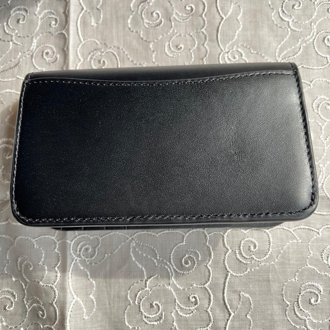 COACH 二つ折りミニ財布