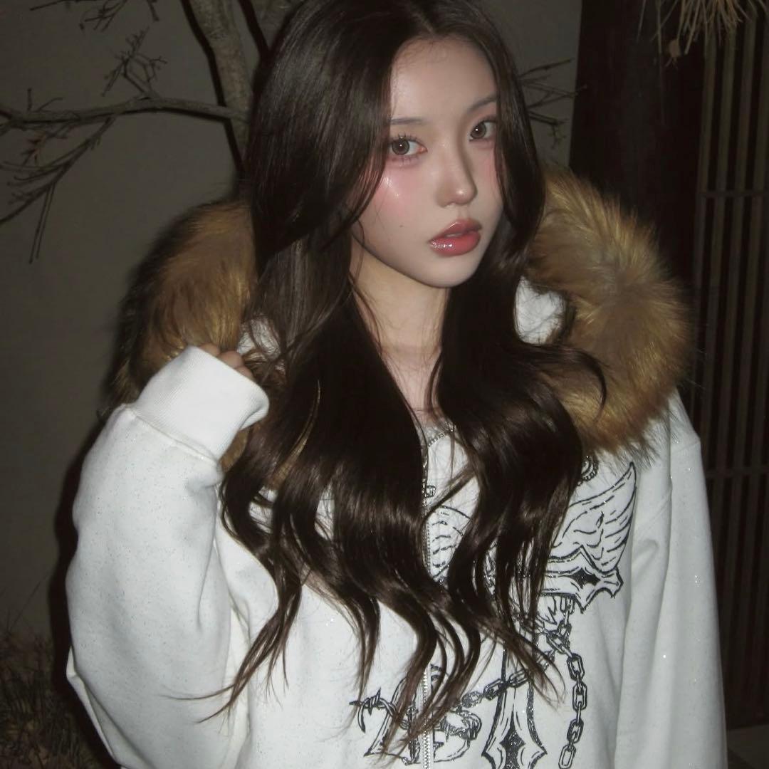 トップス 9090 Cross Logo glitter Fur Zip Hoodie