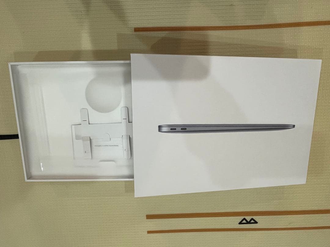 Apple 13インチMacBook Air 本体