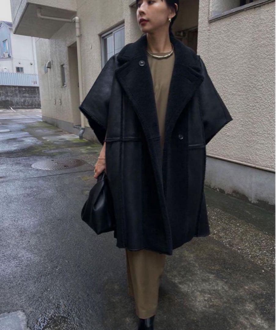 新品 アメリ Ameri リバーシブル ボア ポンチョ コート