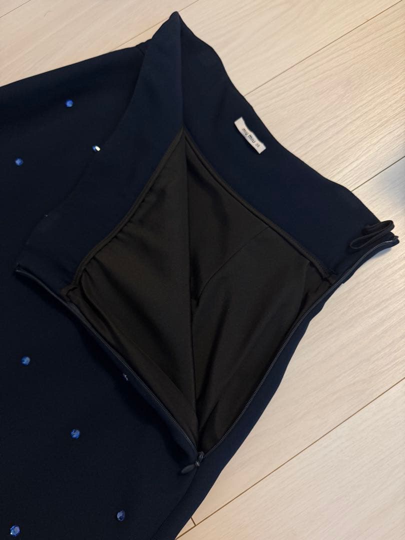 miu miu クリスタル付きスカート