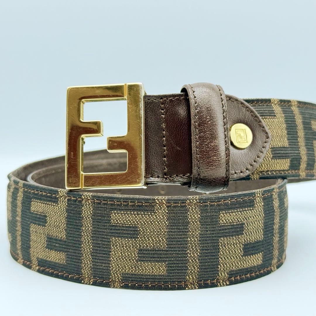 ✨良品✨FENDI ベルト ズッカ柄 FFロゴ レザー ゴールド金具 男女兼用