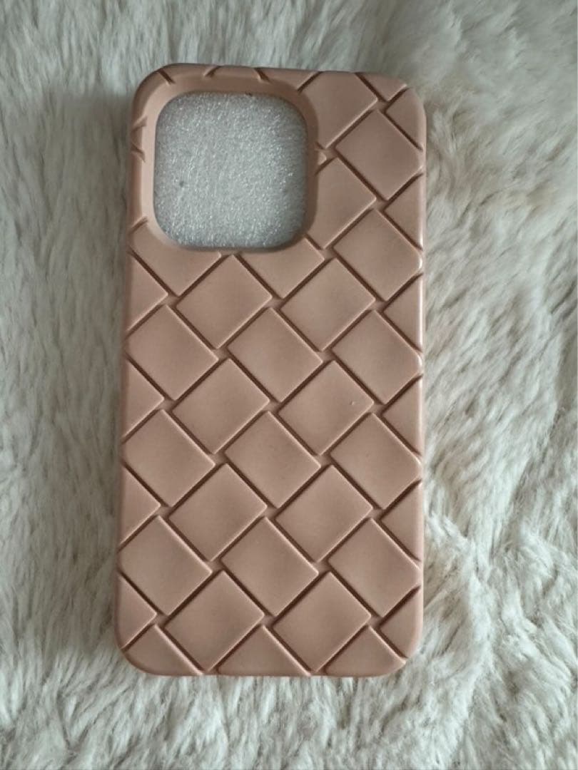 BOTTEGA VENETA ピンク iPhone15プロケース
