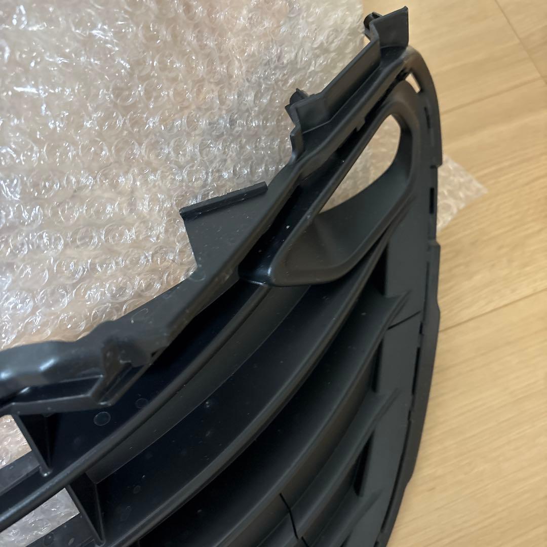 60ハリアー後期 フロントバンパーグリル