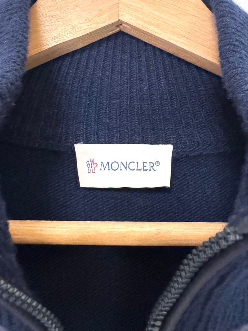 モンクレール　ニットダウンジャケット