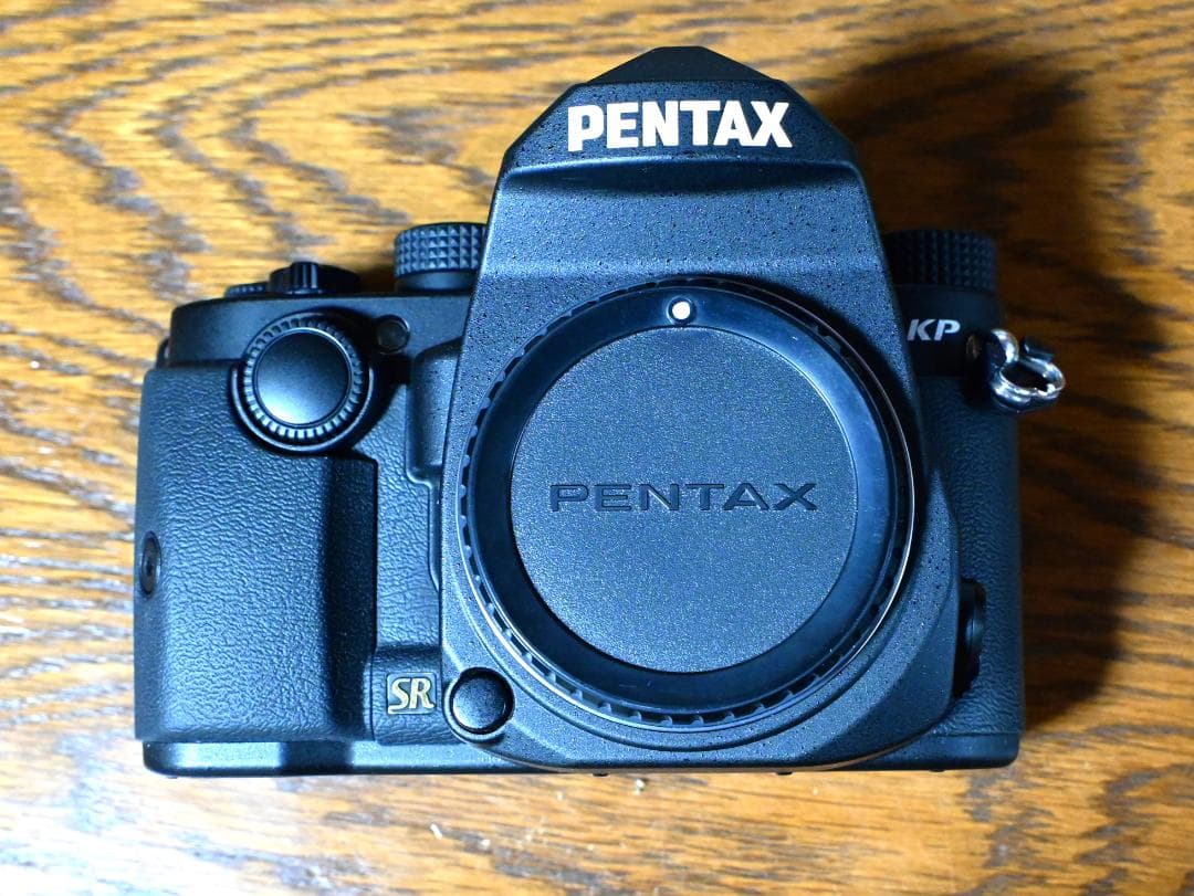 美品　PENTAX KP デジタル一眼レフ 本体　交換グリップL付