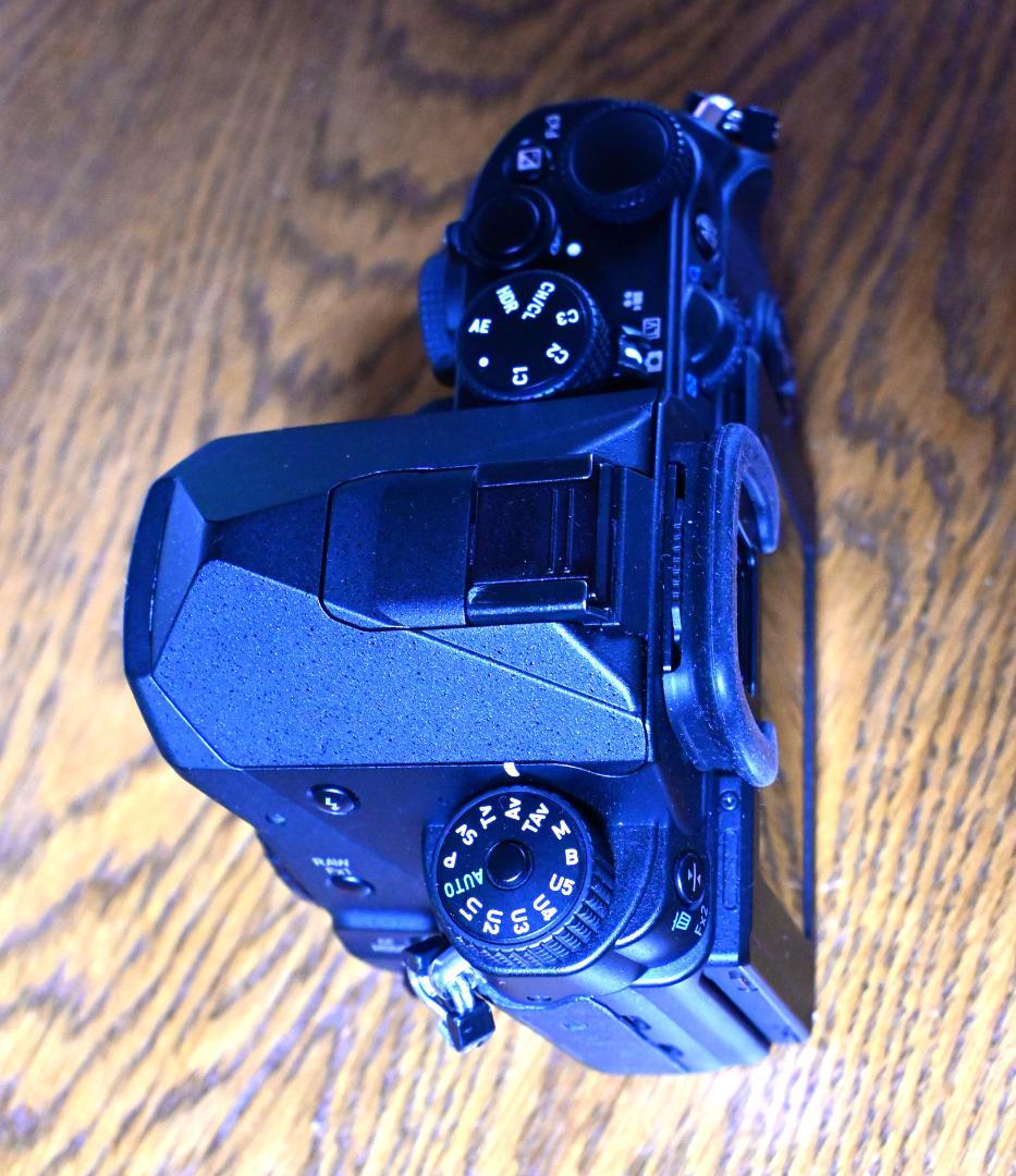 美品　PENTAX KP デジタル一眼レフ 本体　交換グリップL付