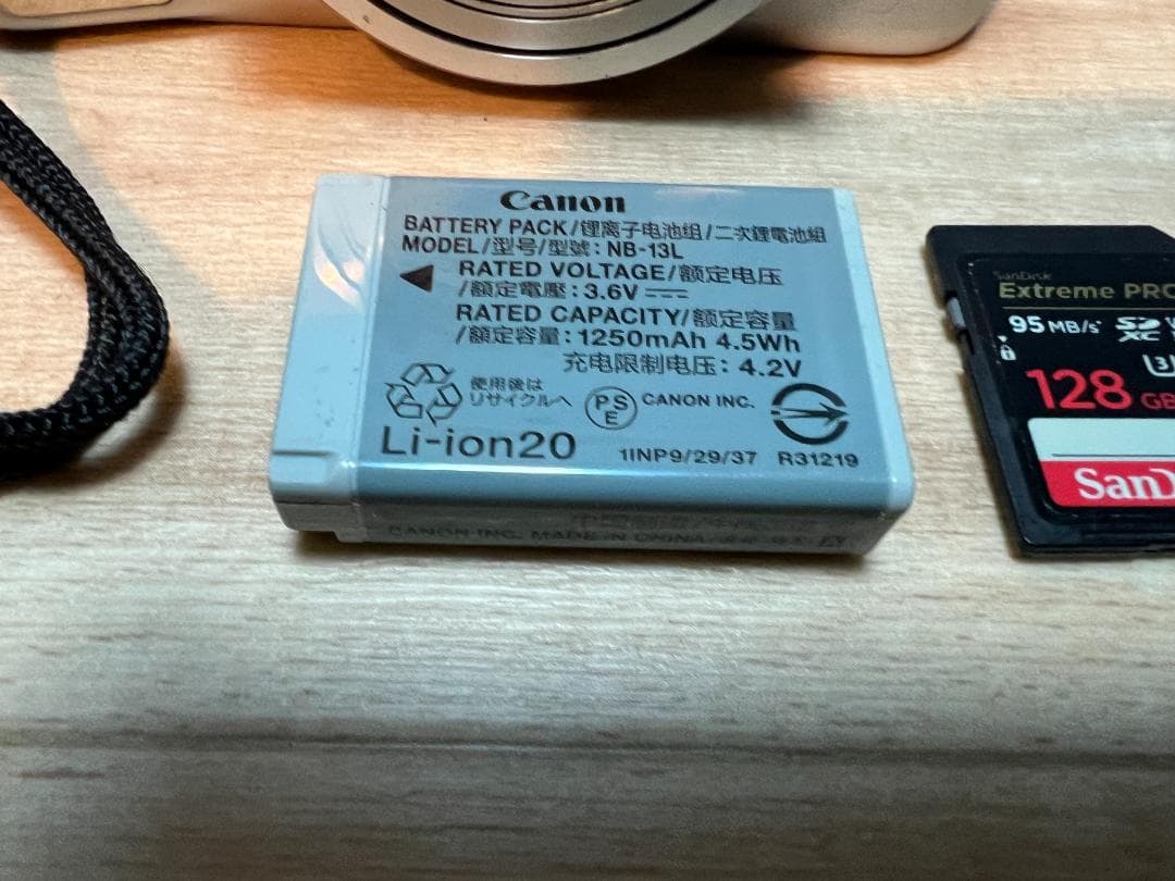 た*く様 美品 キャノン PowerShot SX730HS デジカメ 本体・純