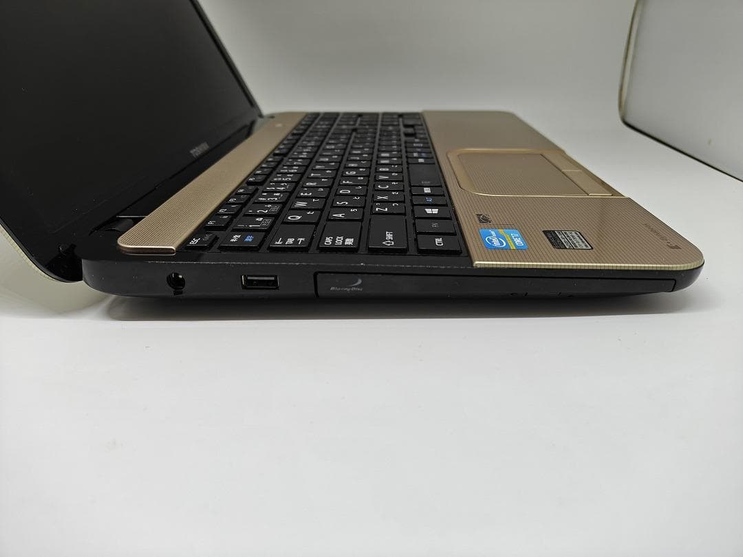 【東芝】爆速 Corei7/新品SSD128GB ノートパソコン D9