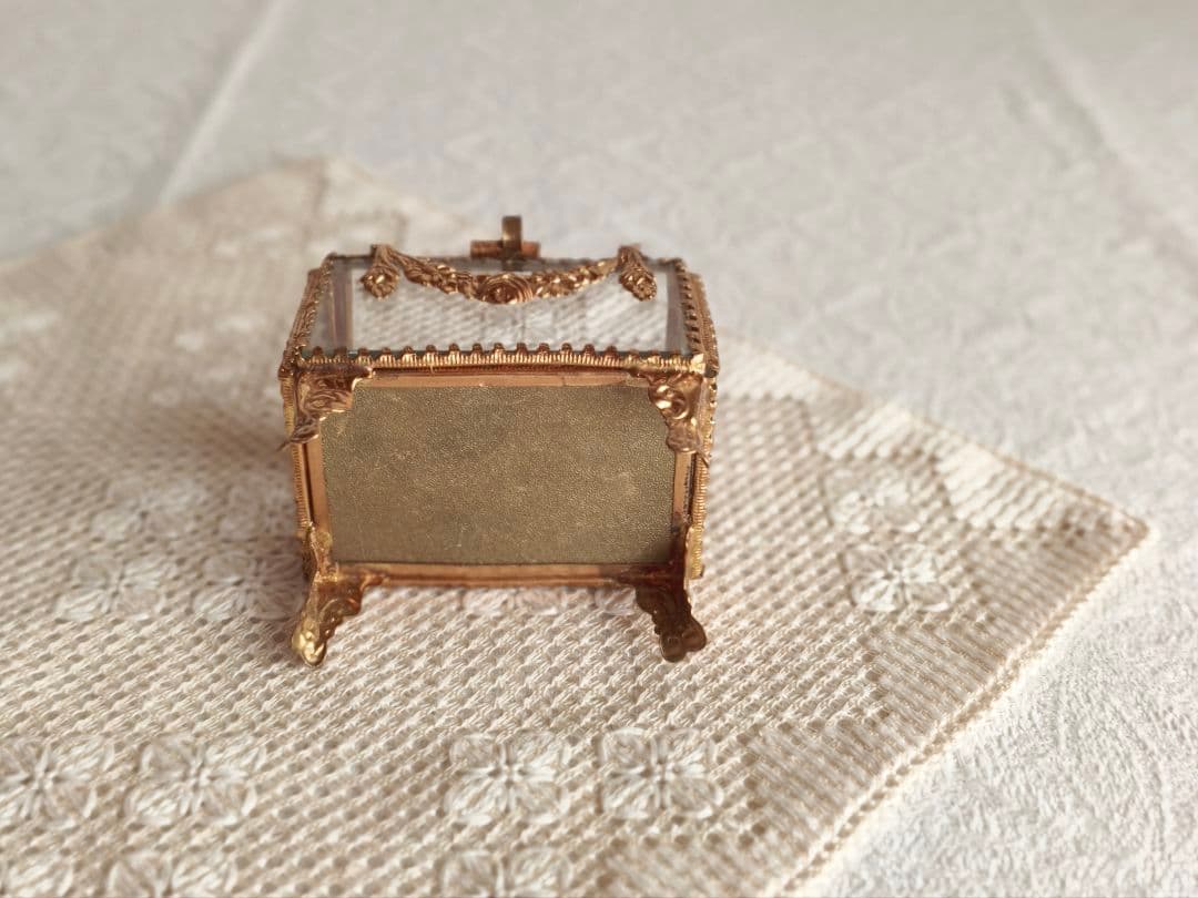 * vintage Jewelry box ✵ * 硝子の ジュエリーボックス