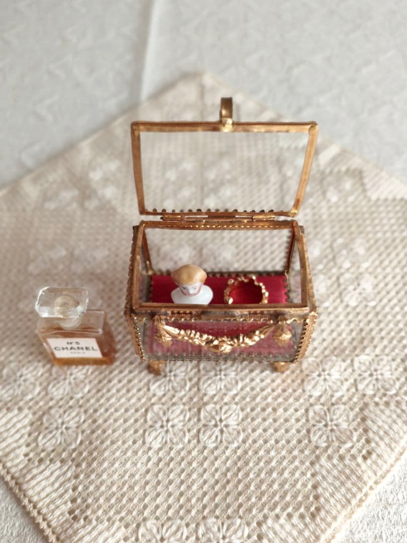 * vintage Jewelry box ✵ * 硝子の ジュエリーボックス