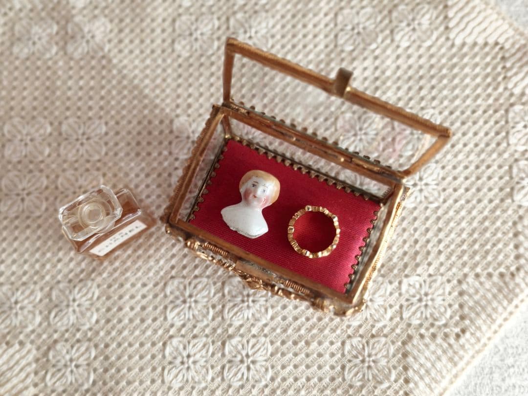 * vintage Jewelry box ✵ * 硝子の ジュエリーボックス
