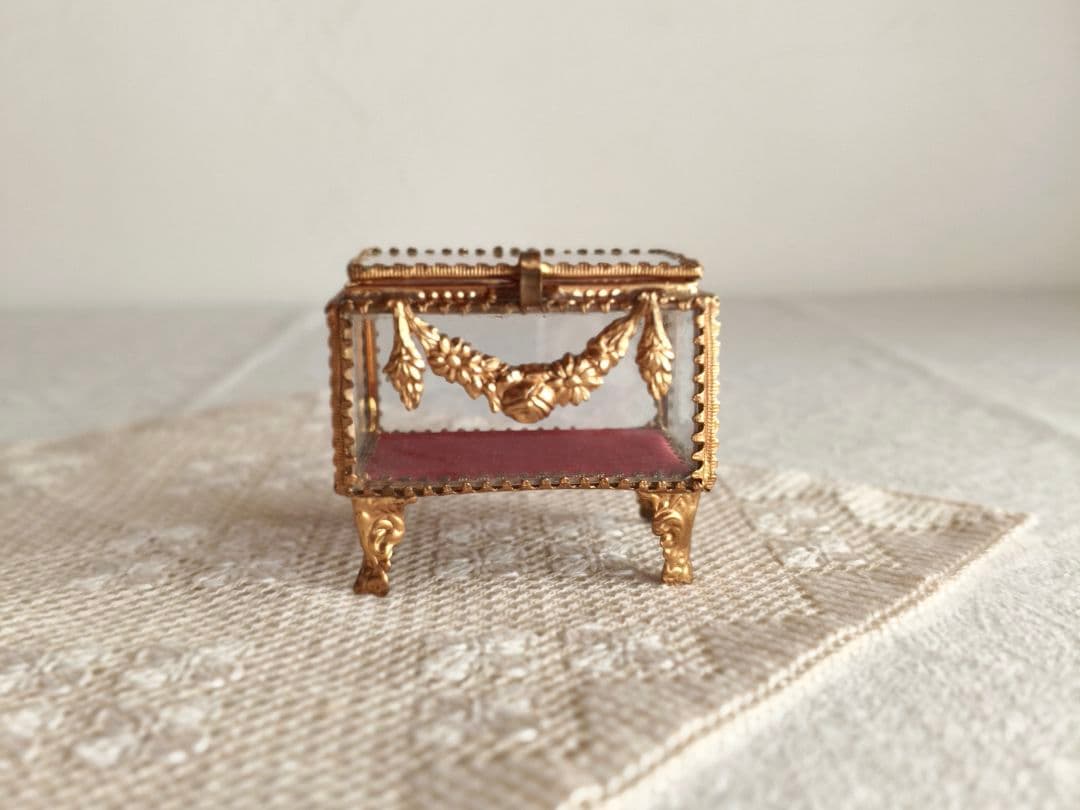 * vintage Jewelry box ✵ * 硝子の ジュエリーボックス