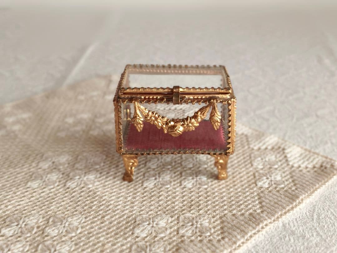 * vintage Jewelry box ✵ * 硝子の ジュエリーボックス