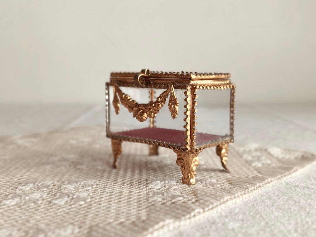 * vintage Jewelry box ✵ * 硝子の ジュエリーボックス