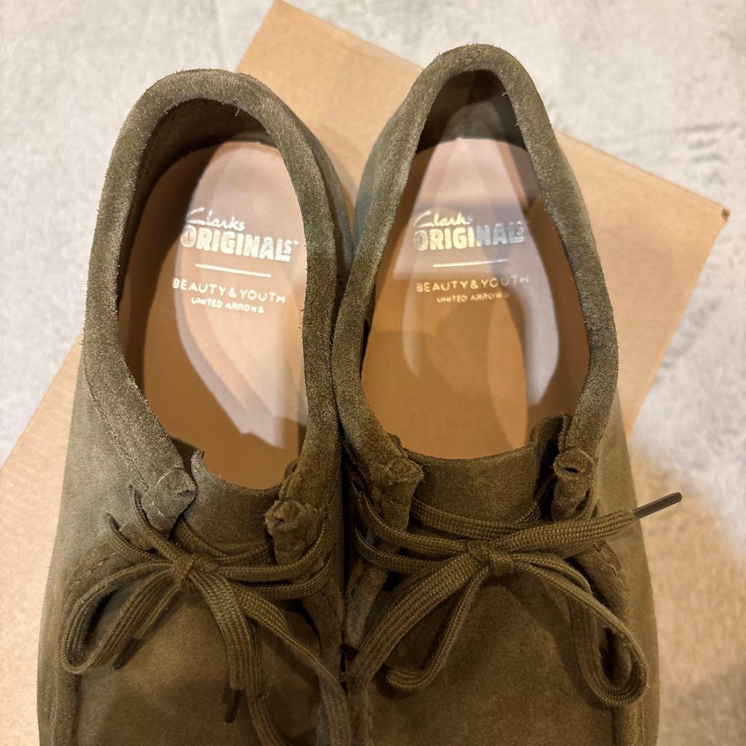 クラークスワラビー　カーキ（olive）UA BEAUTY & YOUTH別注品
