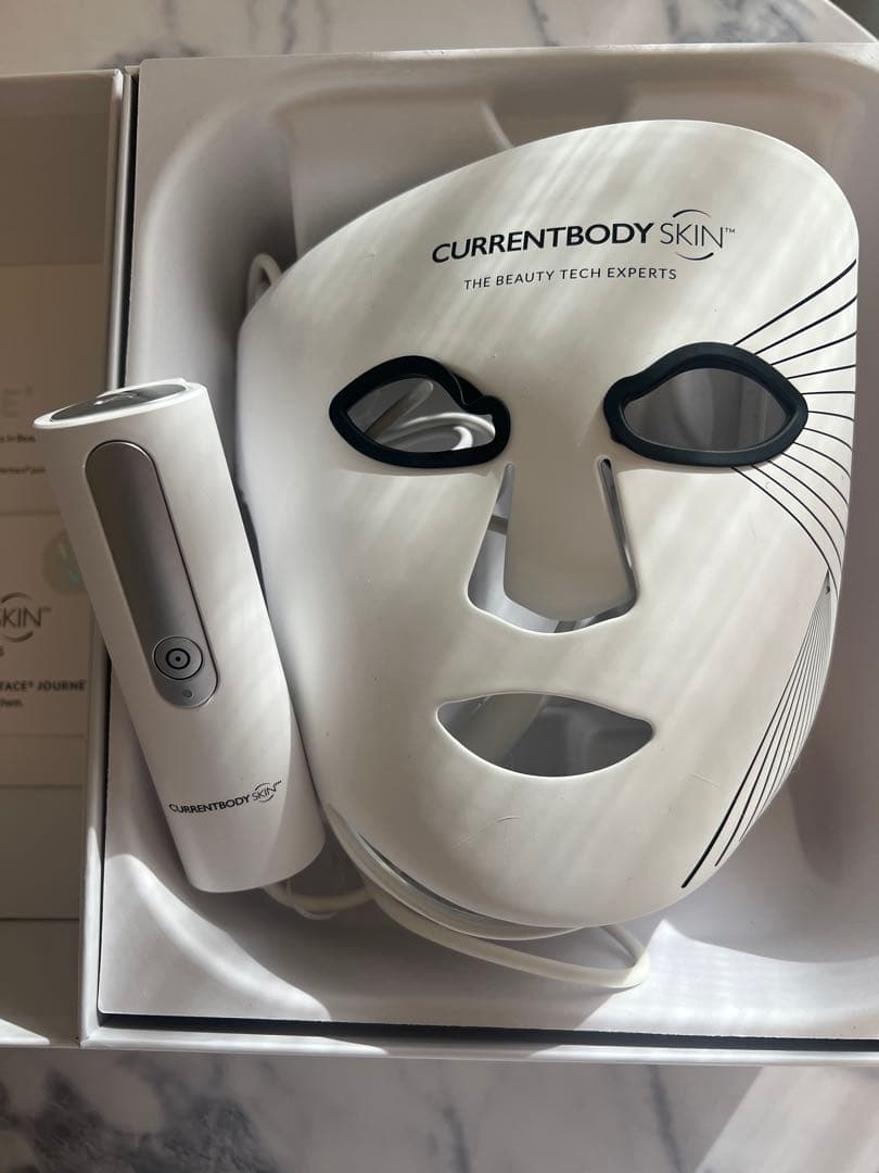CURRENTBODY SKIN™ LEDライトセラピーマスク