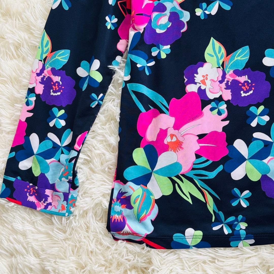 ほぼ未使用 レオナール ハイネック　チュニック 花柄　黒 XL トップス　長袖