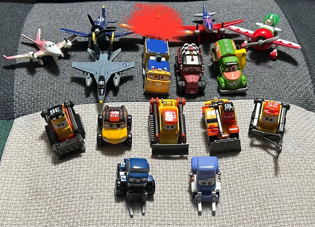 トミカ　カーズ プレーンズセット