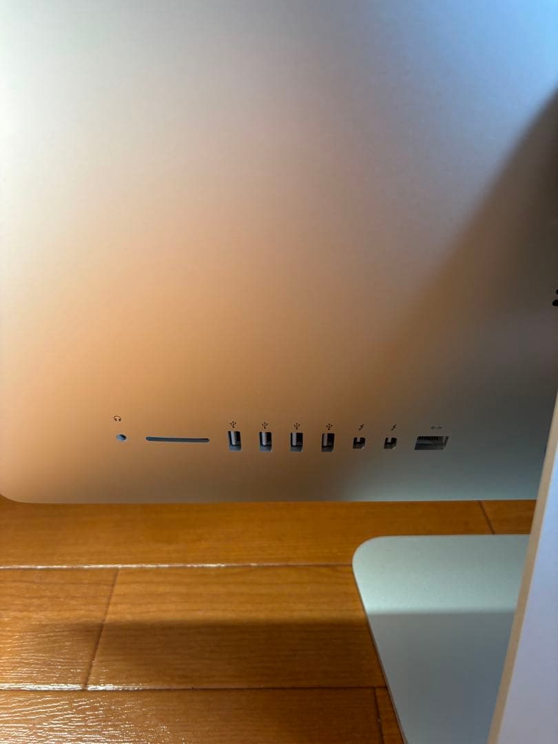 iMac ME086J/A 中古品　通電確認済み　マウス　キーボード付き