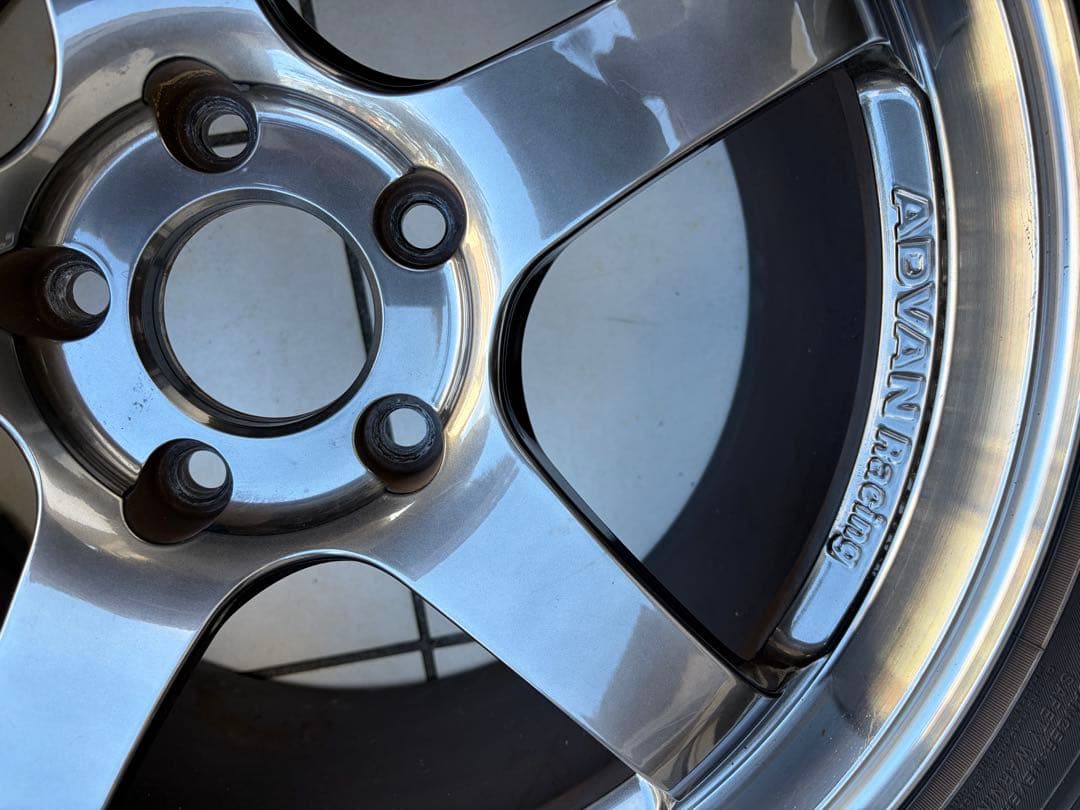 ADVAN レーシングGT 18インチ ホイールセット