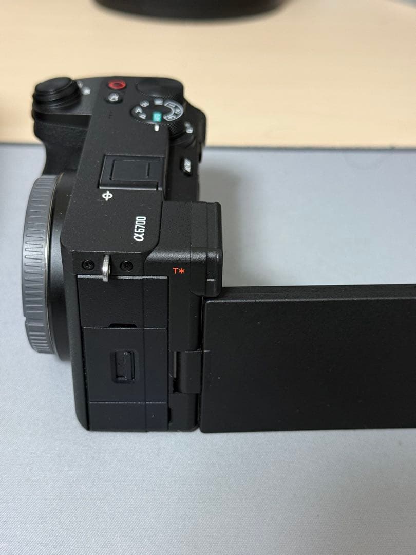 【もうすぐ取り下げます】【美品】SONY α6700 ミラーレスカメラ