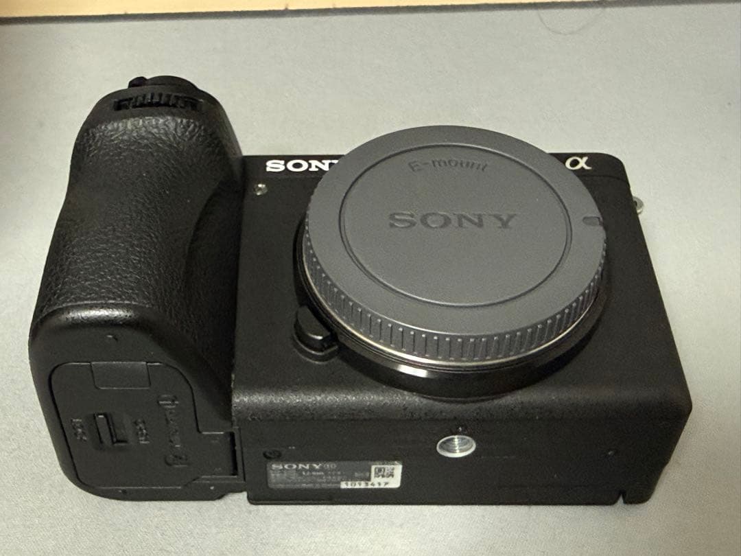 【もうすぐ取り下げます】【美品】SONY α6700 ミラーレスカメラ