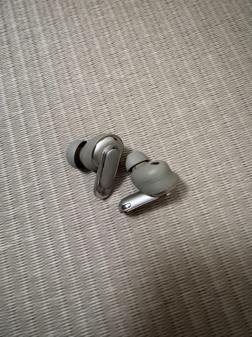 JBL ワイヤレスイヤホン シルバー