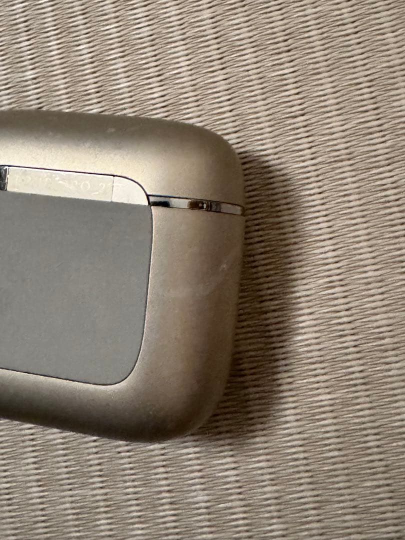 JBL ワイヤレスイヤホン シルバー