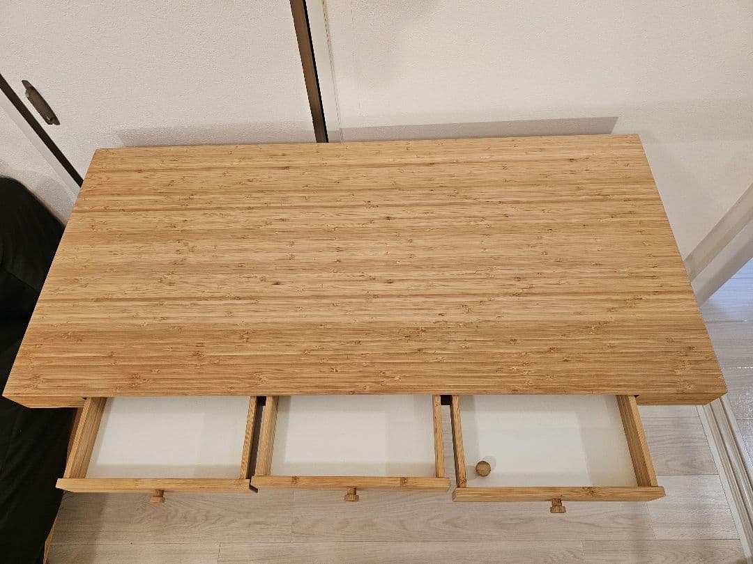 IKEA LILLÅSEN リルオーセン デスク　机