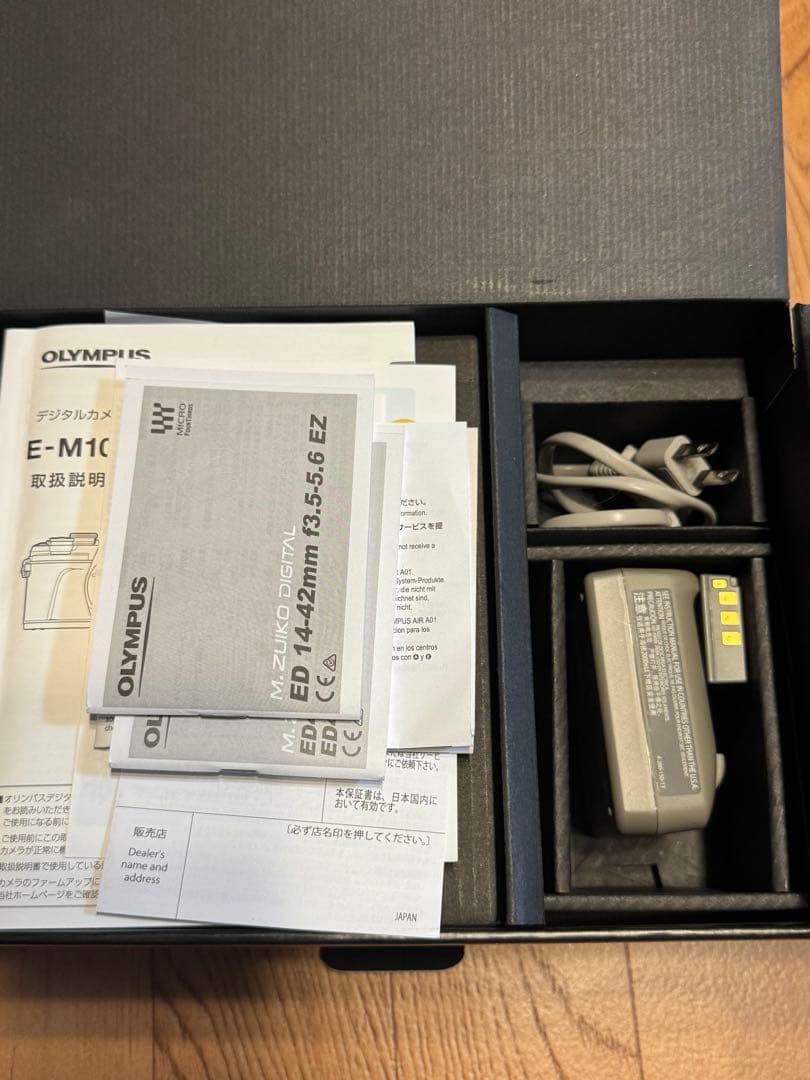 OLYMPUS ミラーレス一眼カメラ OM-D E-M10 MarkIII