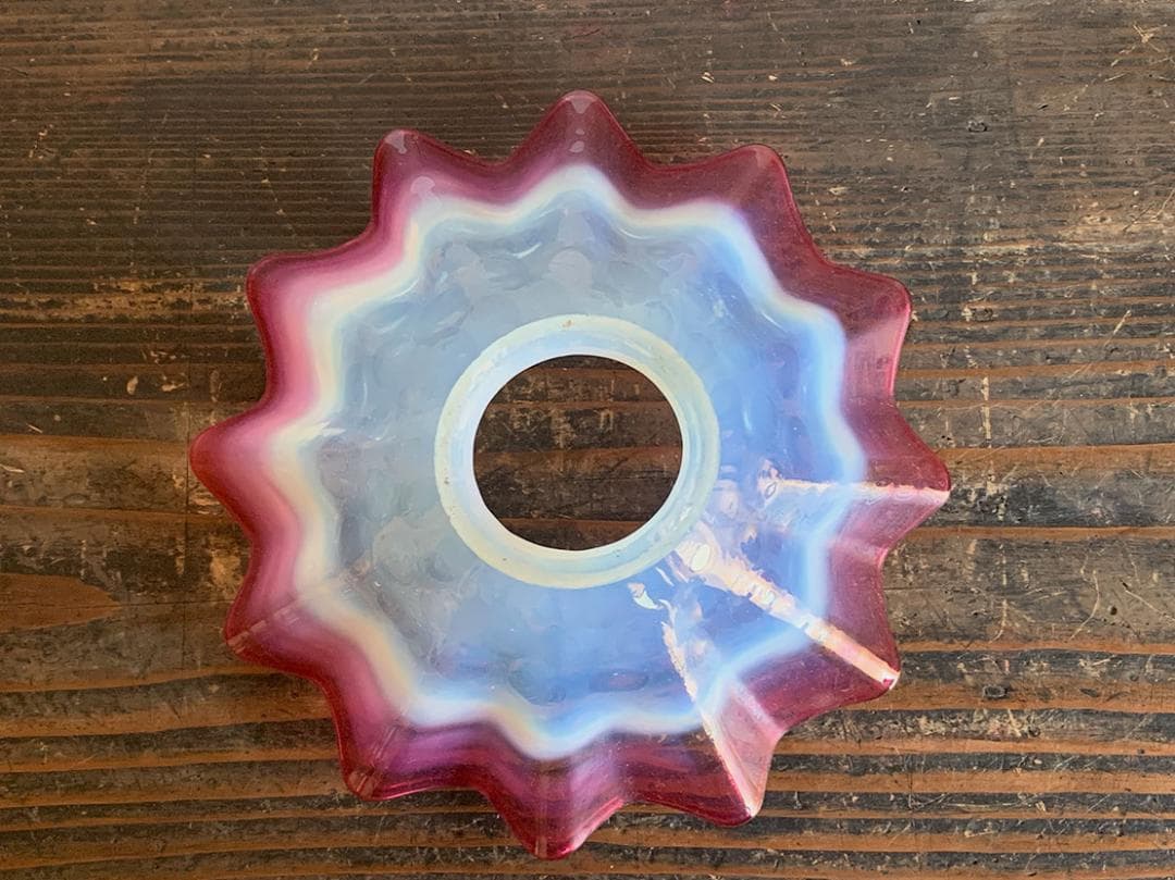 ピンク色オパールガラス フリルガラス ランプシェード電笠オパールセント/K086