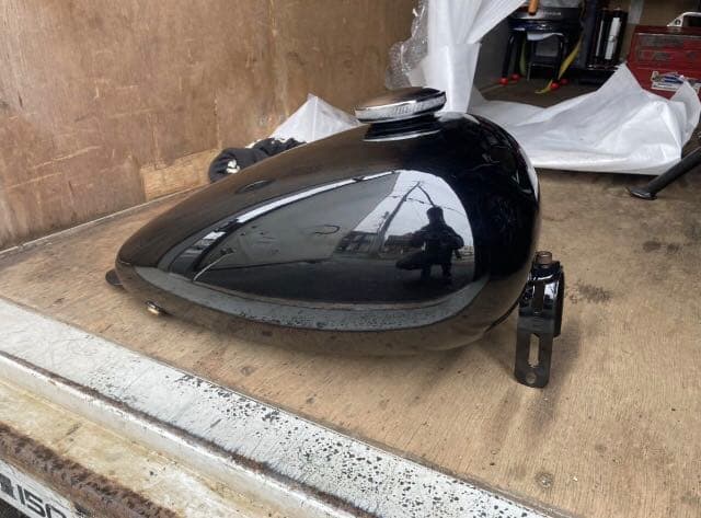 ま*く様 【値下げ中】タンク　マスタングタイプ　ブラック　ロードホッパー