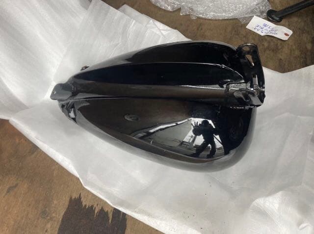 ま*く様 【値下げ中】タンク　マスタングタイプ　ブラック　ロードホッパー