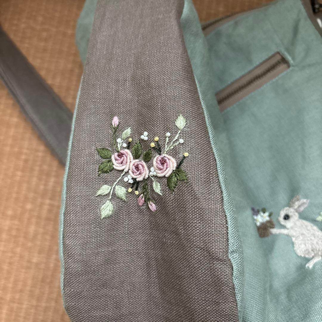 ハンドメイド手刺繍バッグ　ショルダーバッグ