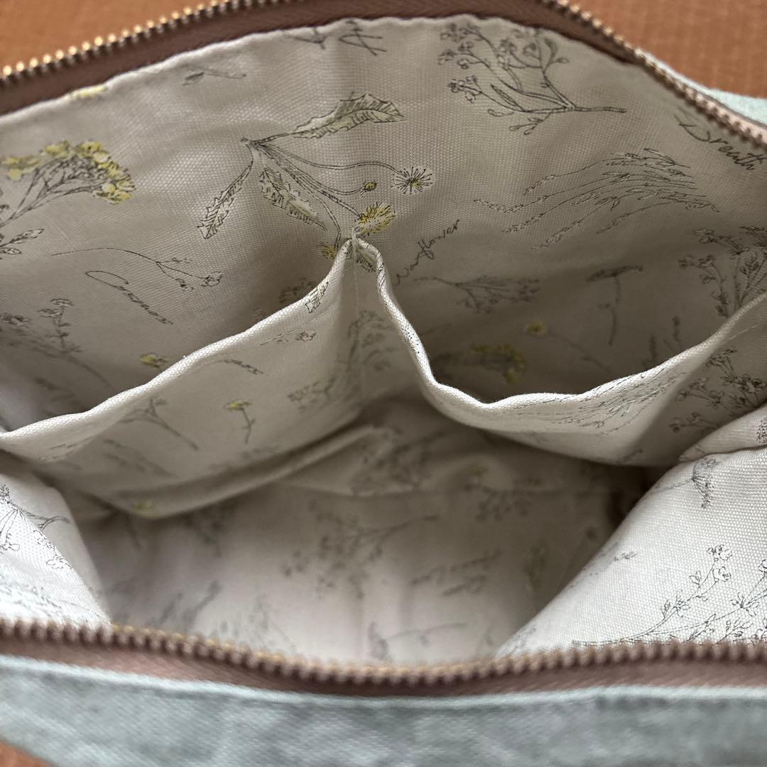 ハンドメイド手刺繍バッグ　ショルダーバッグ