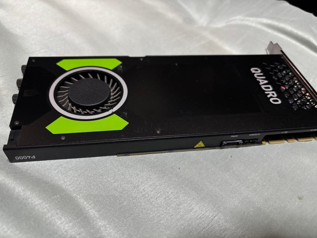 NVIDIA Quadro P4000 グラフィックカード