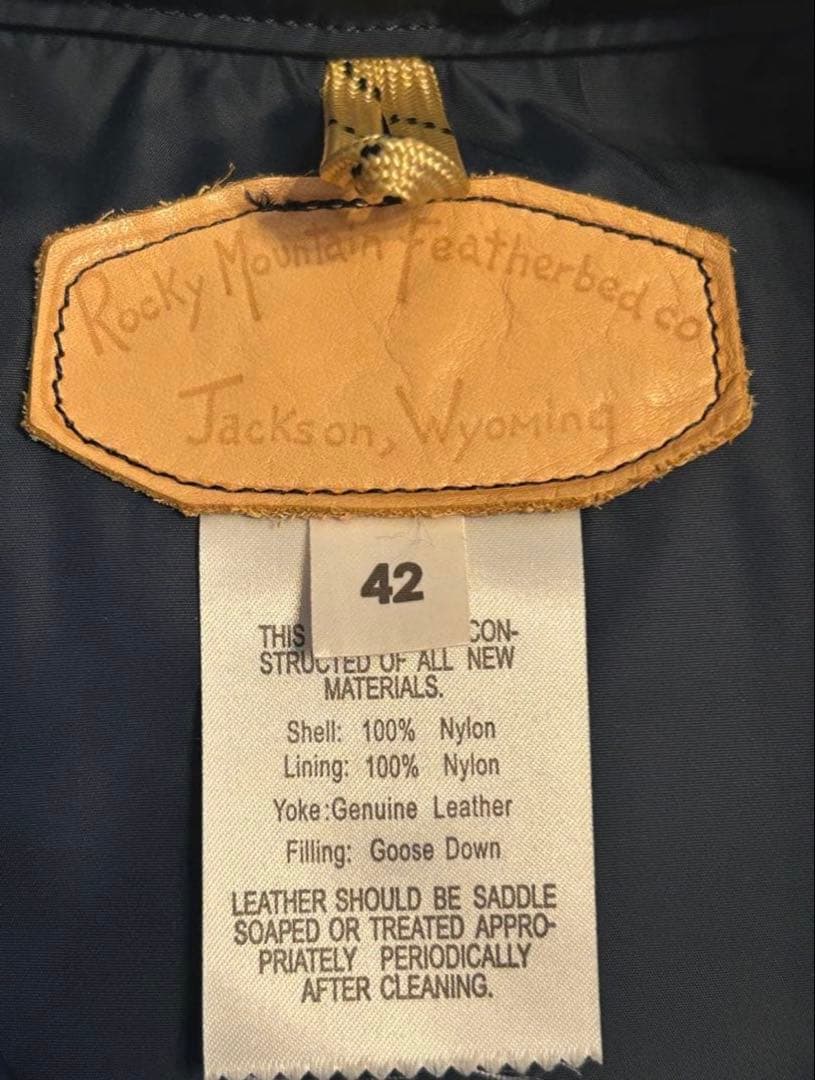 Rocky Mountain Featherbed/42/ダウンベスト/ネイビー