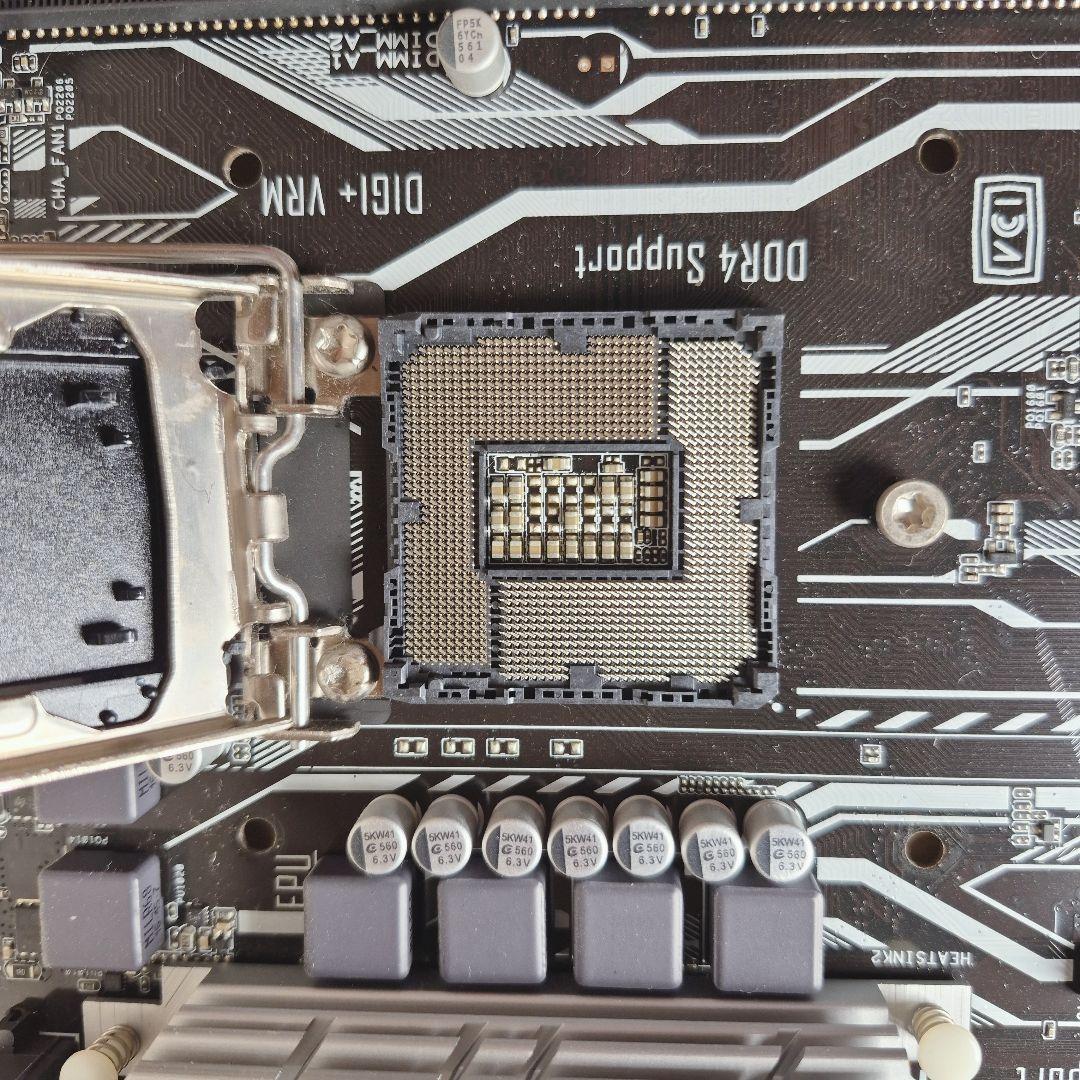 H270-PLUS Intel Corei7 7700K 動作確認済み