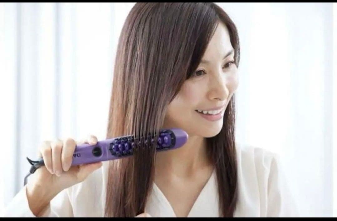 ダフニナノプラス ブラシ型ヘアアイロン　DAFNI nano+ 定価23000円