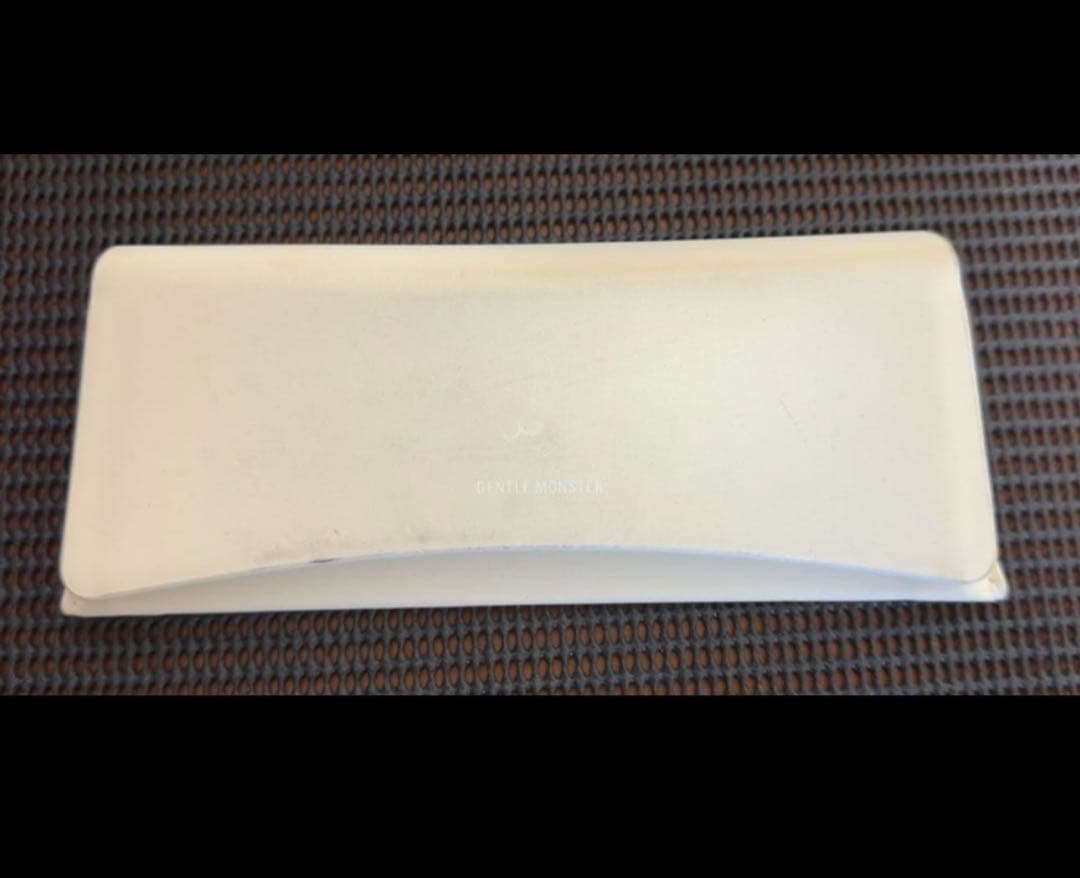 「ストーンアイランド」GENTLE MONSTER rococo