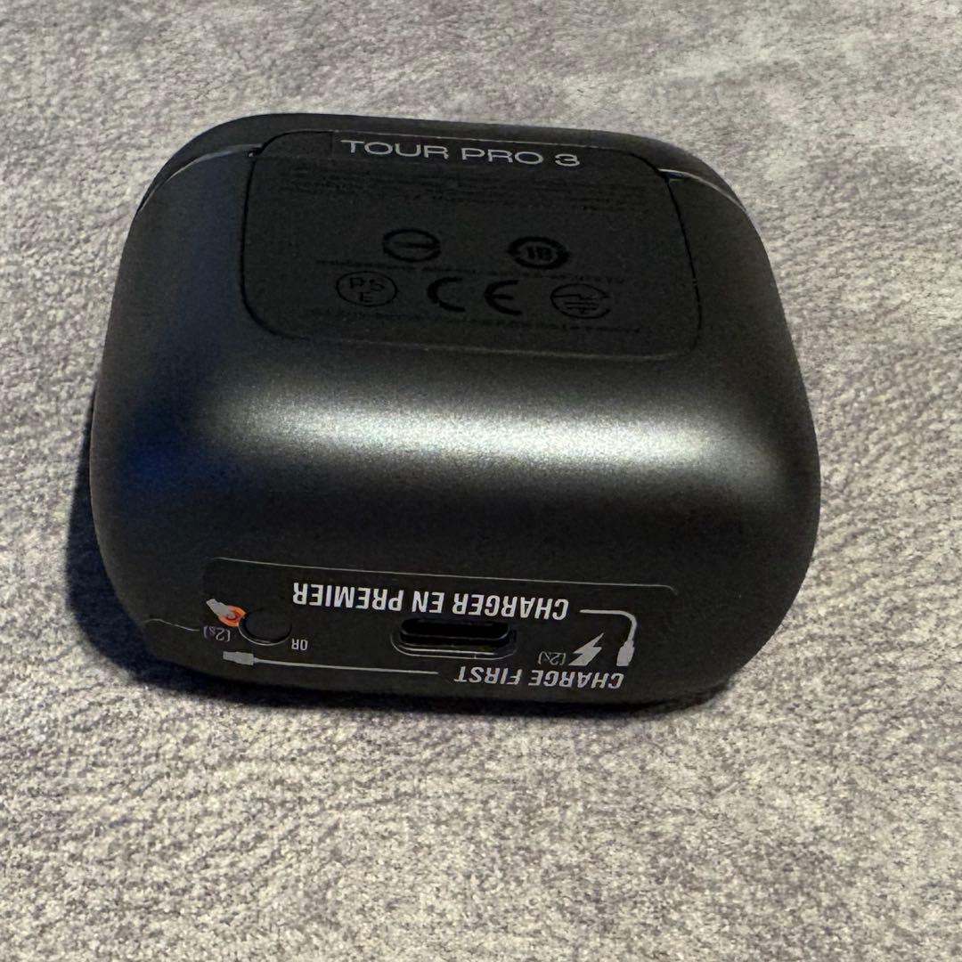 【新品未使用】JBL Tour Pro 3 イヤホンケース